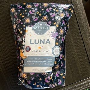 Luna Scentsy Bath Soak NIP